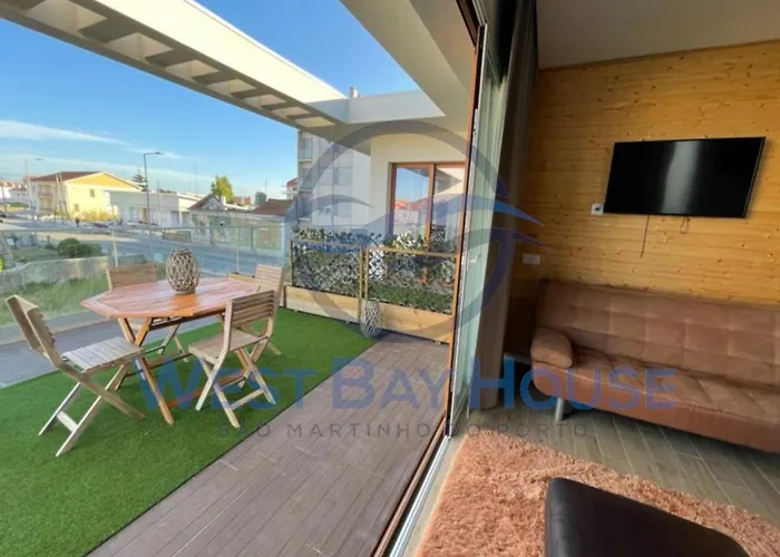 West Bay House Pensión 4*