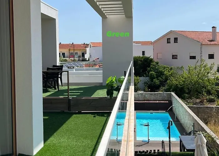 West Bay House 4*